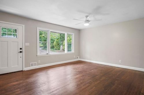 1689 Laurelwood Dr, Atlanta GA 30311-3800 exterior