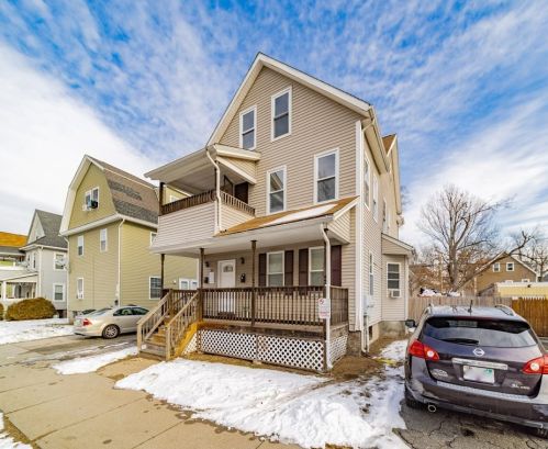 95 Dawes St, Springfield, MA 01109-3040