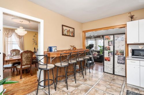 6 8 St, New Brunswick NJ 08902-4534 exterior