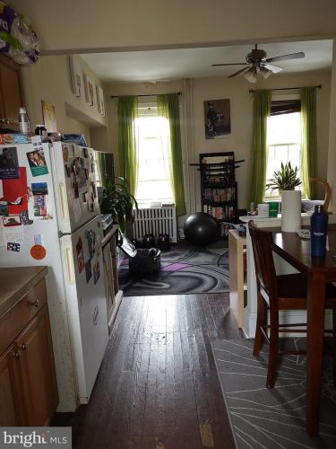 1518 10th St, Philadelphia PA 19147-6328 exterior