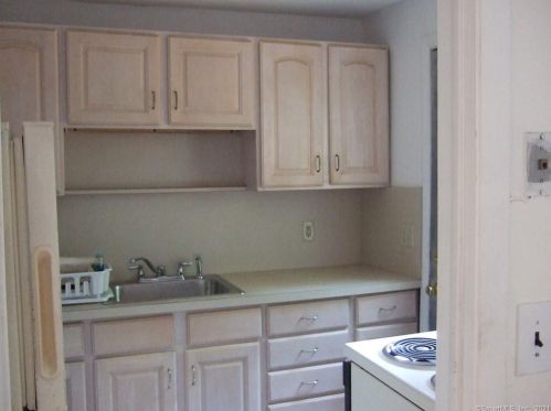 22 Ryan Ave, Norwalk CT 06854-4630 exterior