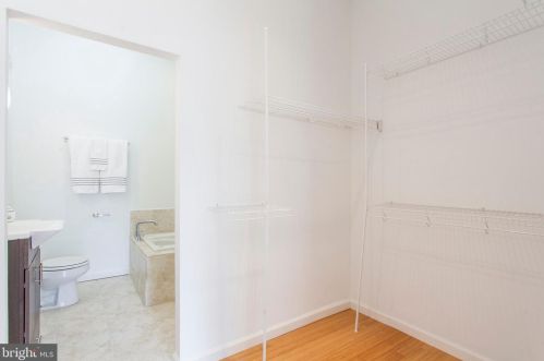 1733 Ellsworth St, Philadelphia PA 19146-3011 exterior