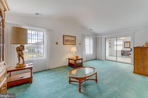 311 Wagon Wheel Cir, Columbus NJ exterior