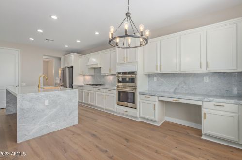 21713 38th Way, Phoenix AZ  85050-4923 exterior