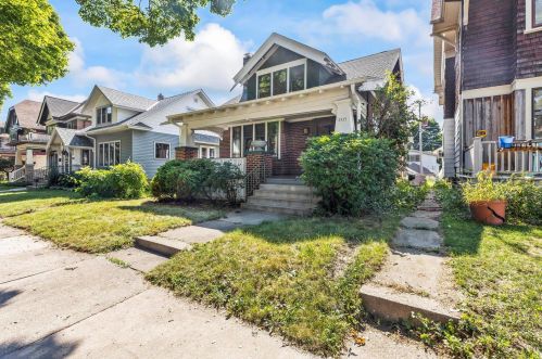 2229 57, Milwaukee WI 53219-2206 exterior