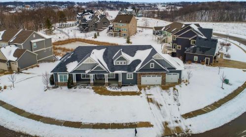 3645 Cavallo Pass, Chaska MN 55318-3602 exterior
