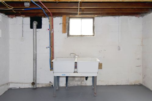 9691 Bellcrest Rd, Pittsburgh PA  15237-6909 exterior