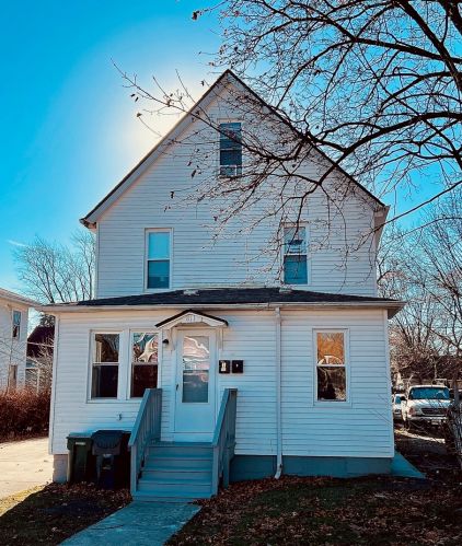 811 8th St, Waukegan IL 60085-7209 exterior