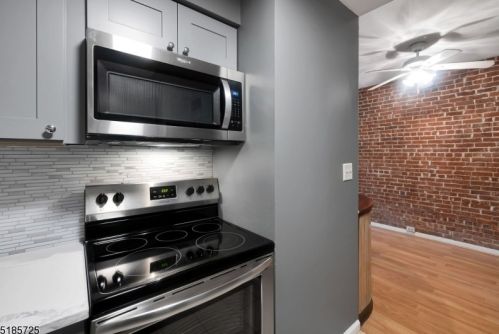 6-16 Blackwell St, Dover NJ 07801-4643 exterior