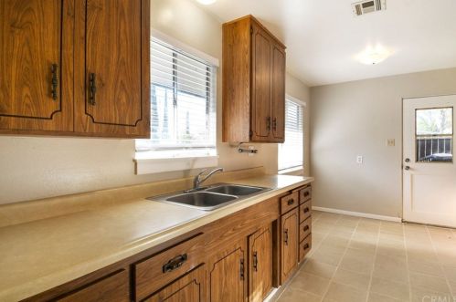 7140 Nixon Dr, Riverside CA 92504-3926 exterior