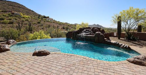 37025 33rd Ave, Phoenix AZ  85086-8740 exterior