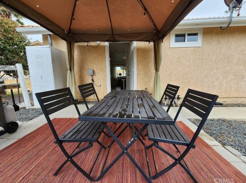 37200 Glenoaks Rd, Temecula CA 92592-8534 exterior