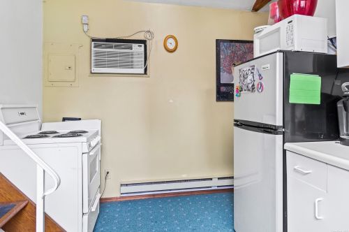 12 Cedarwood Dr, Huntington Station NY 11746-1305 exterior