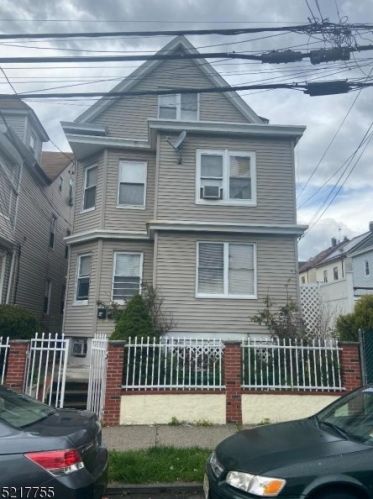 256 21st St, Paterson, NJ 07513-1554