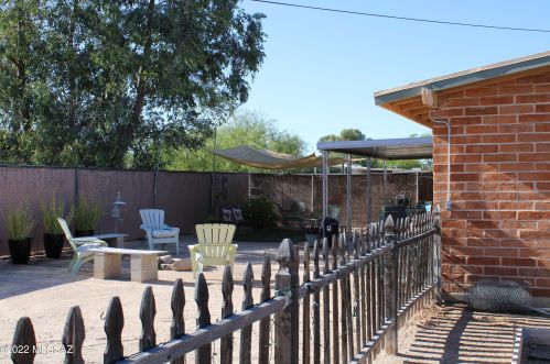 8011 Julia St, Tucson AZ 85710-4821 exterior