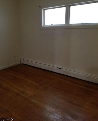 276 6 St, Paterson NJ 07508-2121 exterior