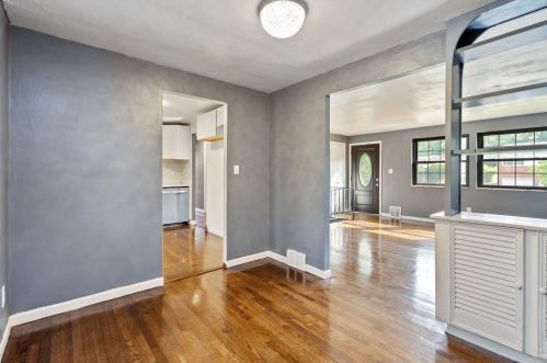 308 Frazier Dr, Pittsburgh PA 15235-5257 exterior