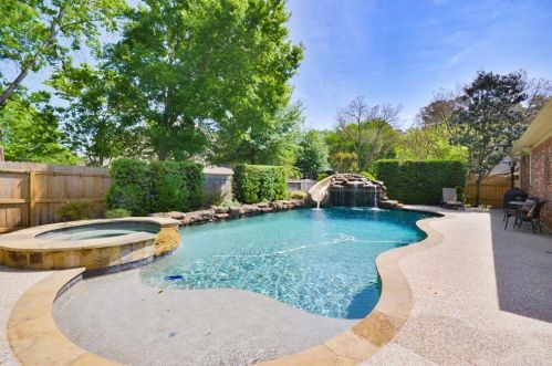 2114 Fern Creek Trl, Humble TX 77346-3063 exterior