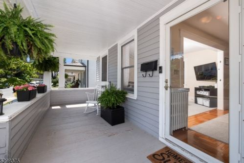 93 Park Ave, Washington, NJ 07882-1815