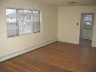 4 Butler Ave, Indianapolis IN  46219-5652 exterior