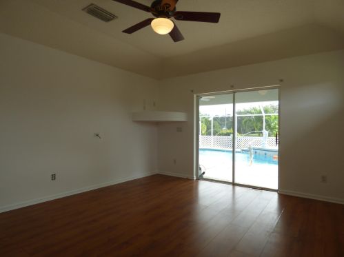 474 Carter Ave, Fort Pierce FL 34983-2999 exterior