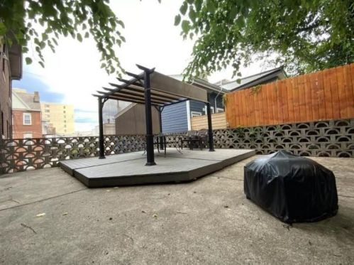 15 Sycamore St, Pittsburgh PA 15223-2236 exterior