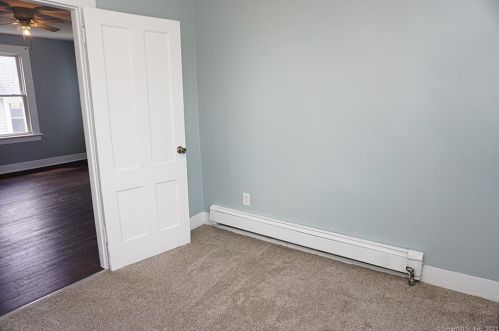 39 Prospect St, Torrington CT 06790-6329 exterior