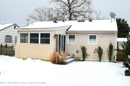 3225 Kickapoo Ave, Point Pleasant Beach NJ 08742-3429 exterior