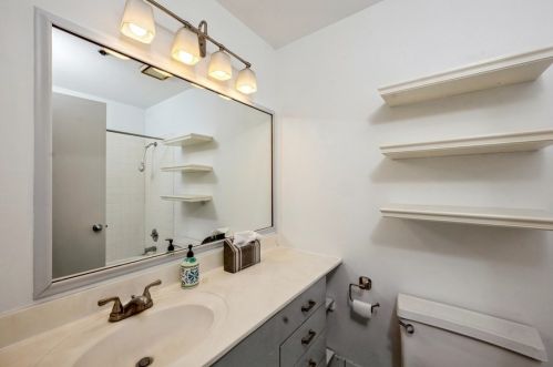 633 Plymouth Ct, Chicago IL 60605-1845 exterior