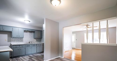 10957 Stark St, Milwaukee WI  53225-3832 exterior