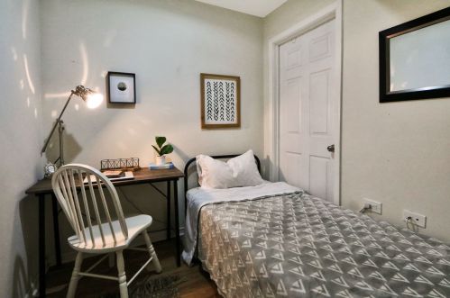 1931 Addison St, Chicago IL 60613-3504 exterior