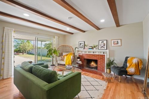 608 Dorothy Ln, Fullerton CA 92831-2704 exterior