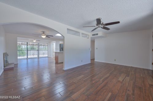 8105 Beverly St, Tucson AZ 85710-5929 exterior