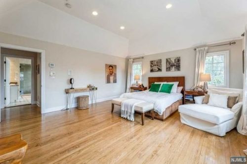 9 Blackledge Ct, Closter NJ  07624-3231 exterior