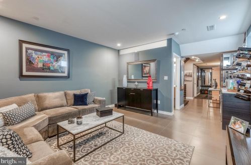 1112 17 St, Philadelphia PA 19146-4717 exterior