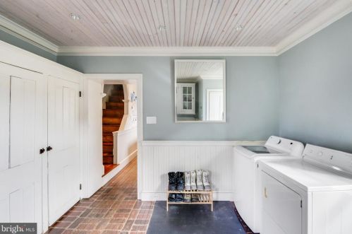 5800 Greene St, Philadelphia PA  19144-2704 exterior