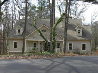 5371 Pine Forest Rd, Gainesville, GA 30504-5152