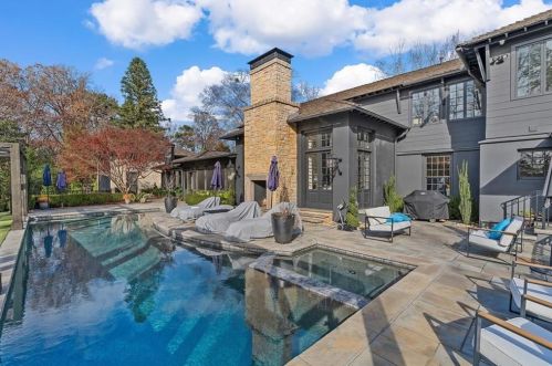 172 Blackland Dr, Atlanta GA  30342-4404 exterior