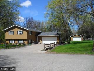 124 8th St, Litchfield, MN 55355-1740