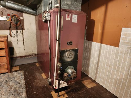 1926 Shettler Rd, Meskegon MI 49444-4255 exterior