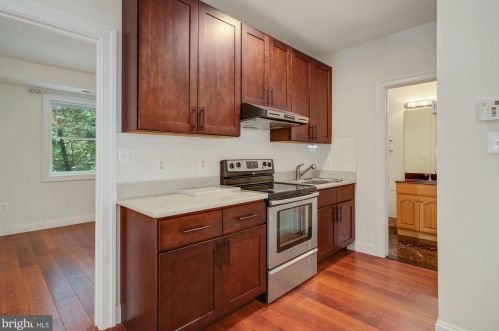 8505 Carlynn Dr, Bethesda MD 20817-4310 exterior