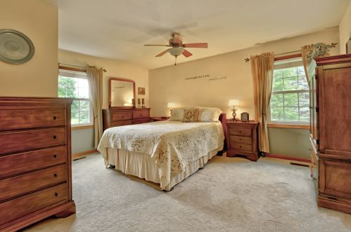 114 Burning Bush Trl, Bull Valley IL 60012-3652 exterior