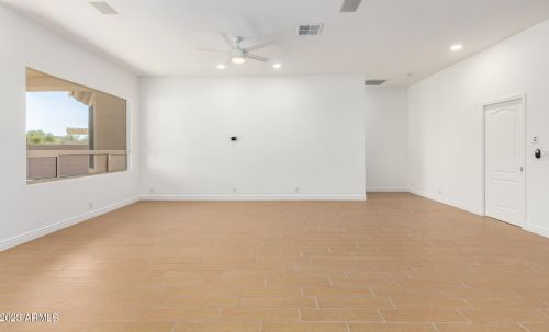 22037 55th St, Phoenix AZ  85054-7151 exterior