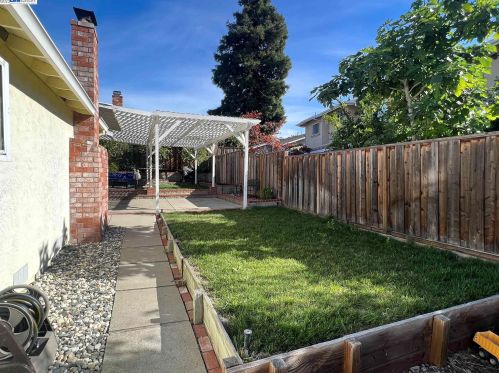 3671 Sanford St, Concord CA  94520-1356 exterior