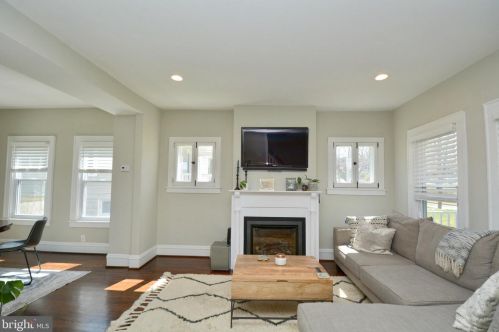 2411 30 St, Washington DC 20018-1532 exterior