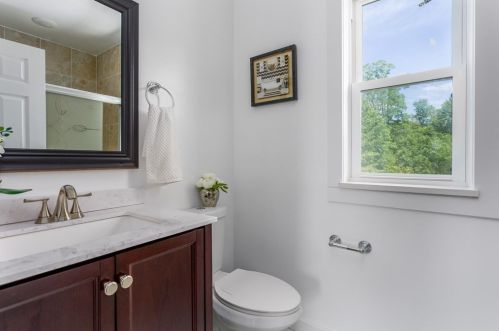 15 Warner Ave, Worcester MA  01604-3129 exterior