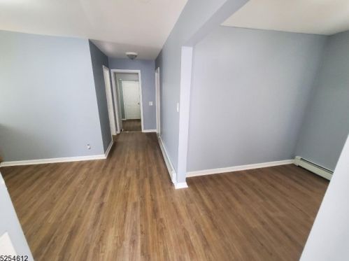 16 Amity St, Paterson NJ 07522-1811 exterior