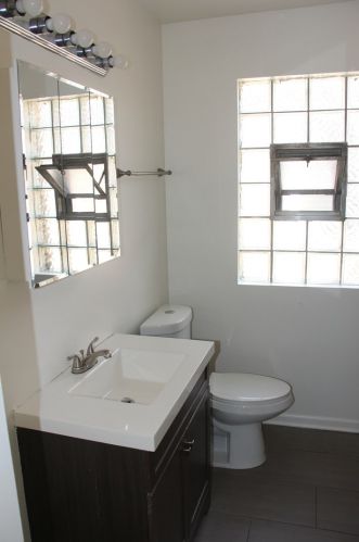 8733 Harper Ave, Chicago IL 60619-4606 exterior