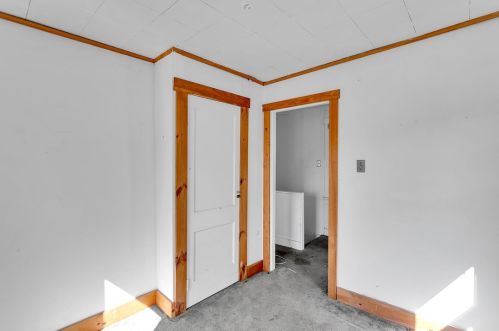 2317 Milligan Ave, Pittsburgh PA 15218-2241 exterior