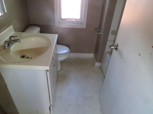 337 Dorothy Dr, Pittsburgh PA  15235-1831 exterior